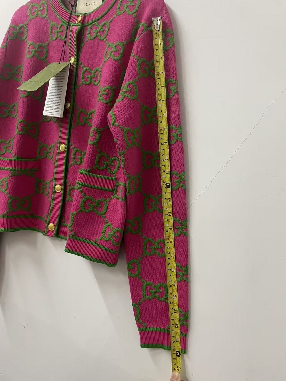 Gucci Pink and Green GG Crew Neck Cardigan Sweater - Picture 11 of 14
